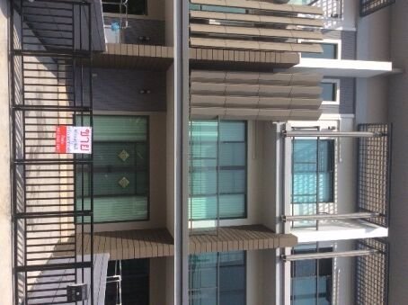 ขายด่วน-ขายทาวน์โฮม3ชั้น-ทาวน์อเวนิว-พระราม2-ซอย30-สภาพใหม่-หันทิศใต้-ไม่มีบ้านตรงข้าม