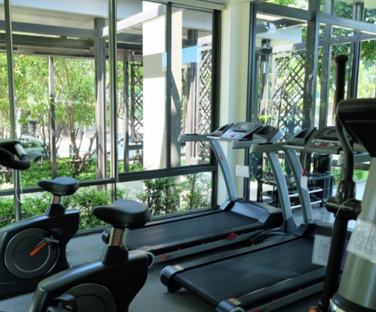 ขายด่วน-ขายทาวน์โฮม3ชั้น-ทาวน์อเวนิว-พระราม2-ซอย30-สภาพใหม่-หันทิศใต้-ไม่มีบ้านตรงข้าม