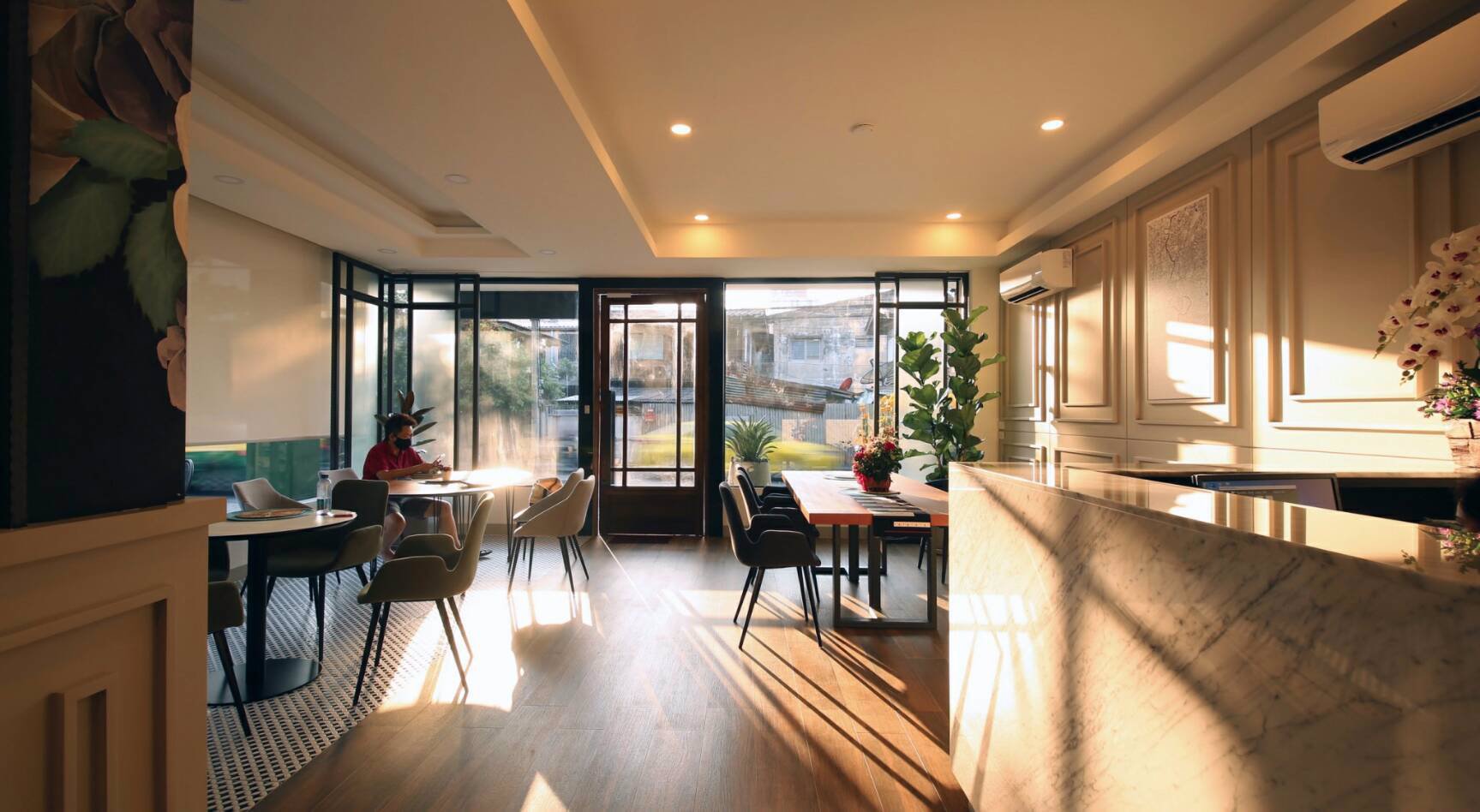 ขายโรงแรม-อยู่ตรงข้ามสำนักงานเขตห้วยขวาง-46-ตรว-5-ชั้น-12-ห้อง-ใหม่กิ้ก-มีดาดฟ้ามีลิฟ-1-ตัว-ใกล้