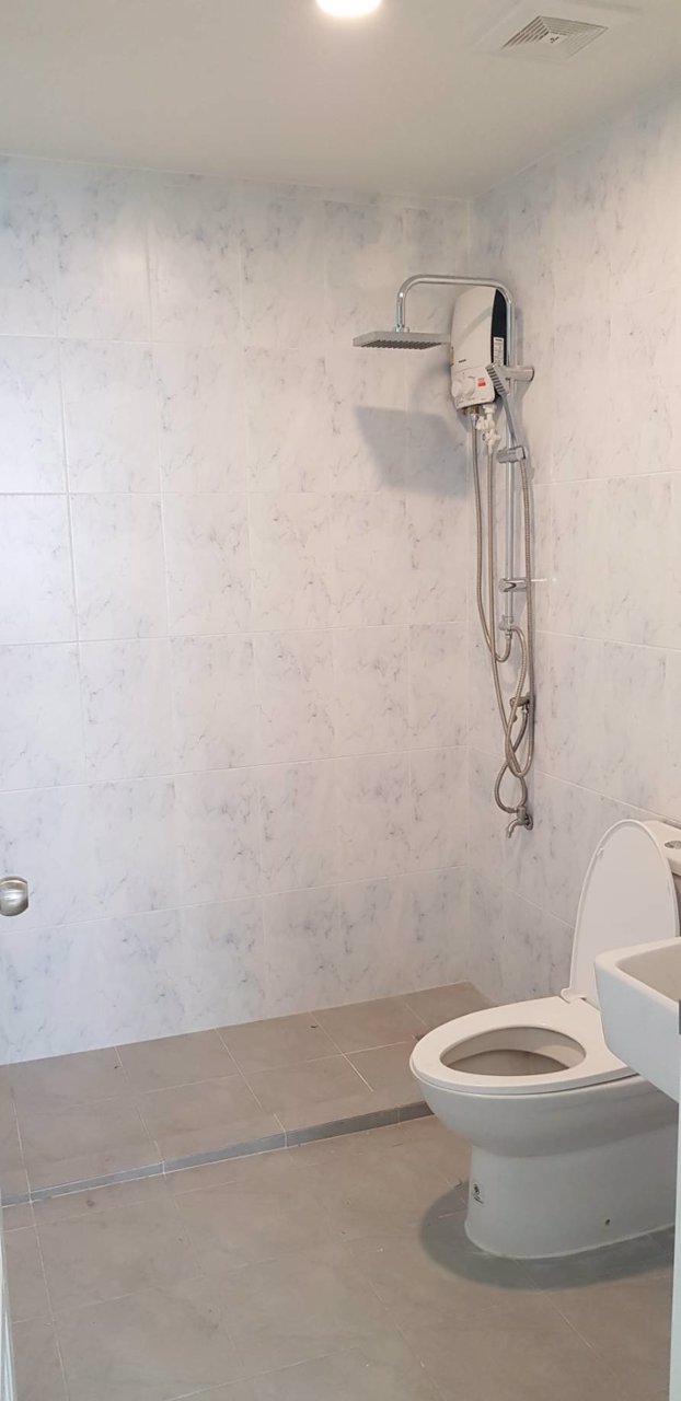 ทาวเฮาส์-2-ชั้น-เนื้อที่-27-ตารางวา-หมู่บ้าน-สลิดดา-ซอยประชาราษฎร์บำเพ็ญ-26-แยก-1-3-ห้องนอน-2-ห้องน