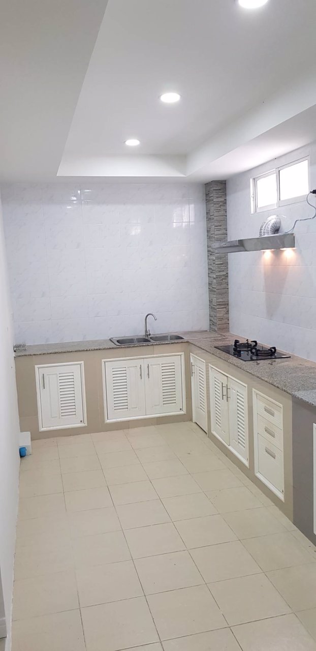 ทาวเฮาส์-2-ชั้น-เนื้อที่-27-ตารางวา-หมู่บ้าน-สลิดดา-ซอยประชาราษฎร์บำเพ็ญ-26-แยก-1-3-ห้องนอน-2-ห้องน