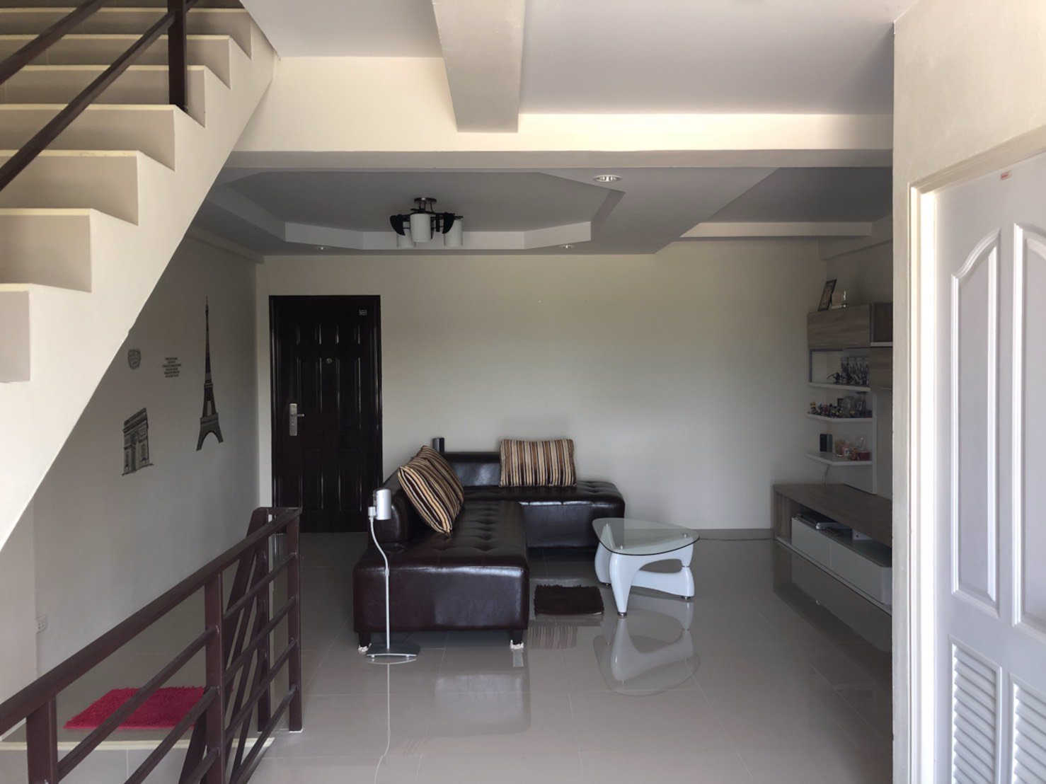 ขายอาคารพาณิชย์-3-ชั้น-หมู่บ้านยิ่งรวยพรีเมียร์-สุดหรู-สไตล์โมเดิร์น-บนถนนมาลัยแมน-ติดกับศาลเจ้าพ่อห