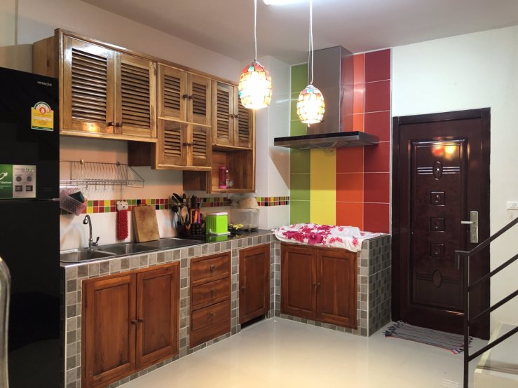 ขายอาคารพาณิชย์-3-ชั้น-พร้อมอยู่-หมู่บ้านยิ่งรวยพรีเมียร์-สุดหรู-สไตล์โมเดิร์น-บนถนนมาลัยแมน