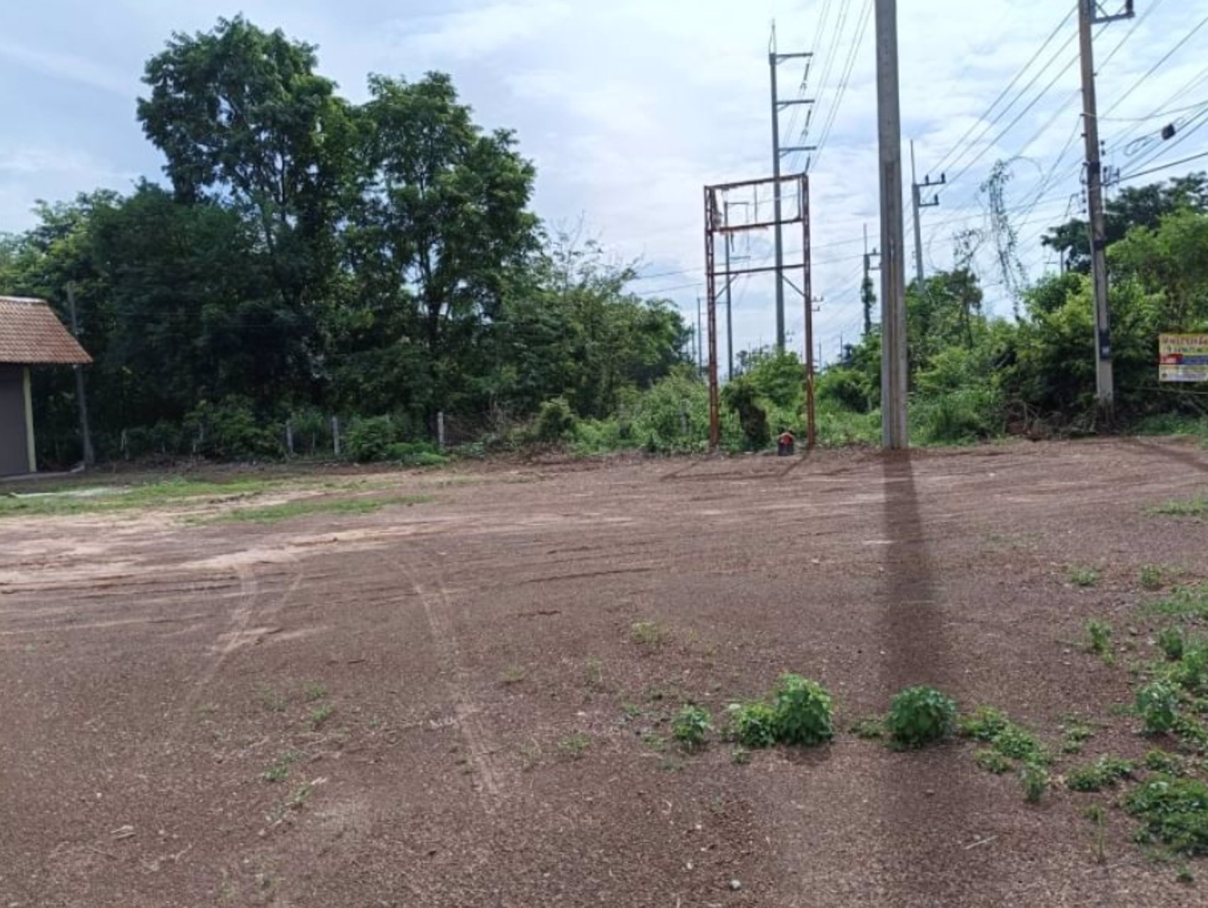 ขายด่วนๆบ้านพร้อมโกดัง-เนื้อที่-2ไร่-3งาน-73ตรว-มี5-ล๊อก-พร้อมห้องนอน-2ห้องน้ำ2-เหมาะทำออฟฟิต