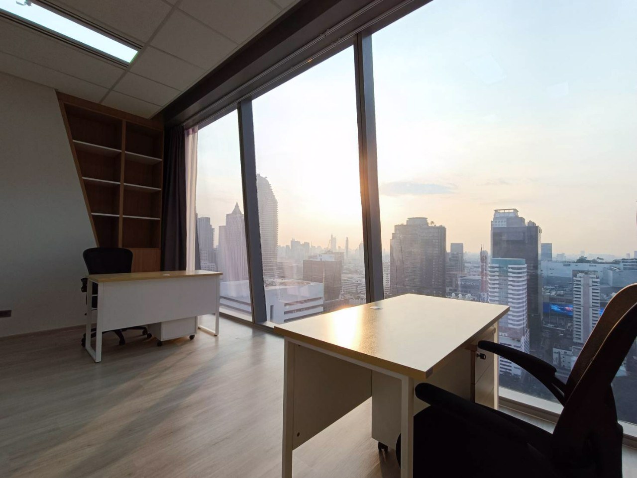 linuxx-serviced-office-office-for-rent-bangkok