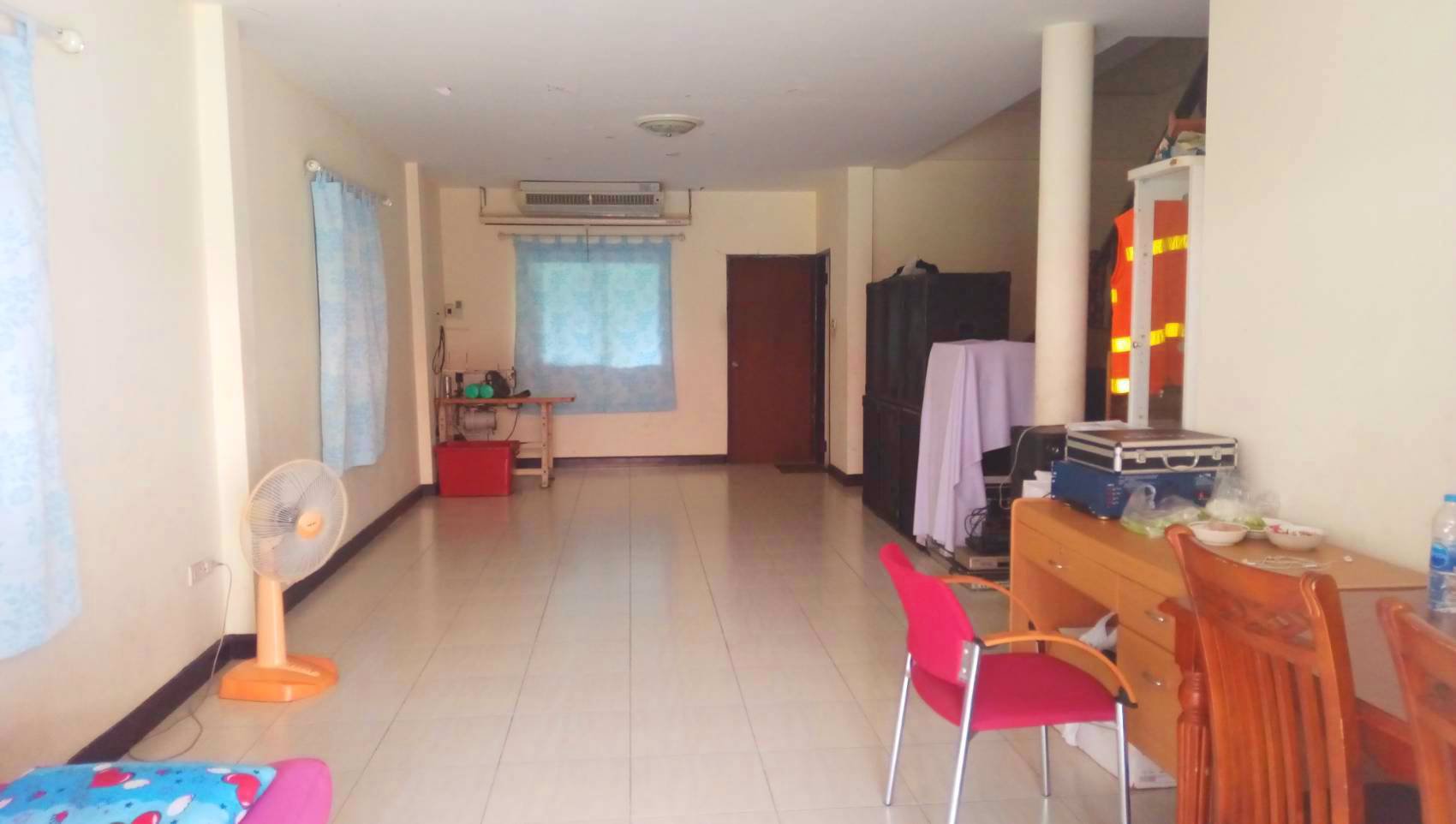 ขายบ้านแฝด-2-ชั้น-30-ตรวา-หน้ากว้าง-อยู่ก่อนหลังมุม