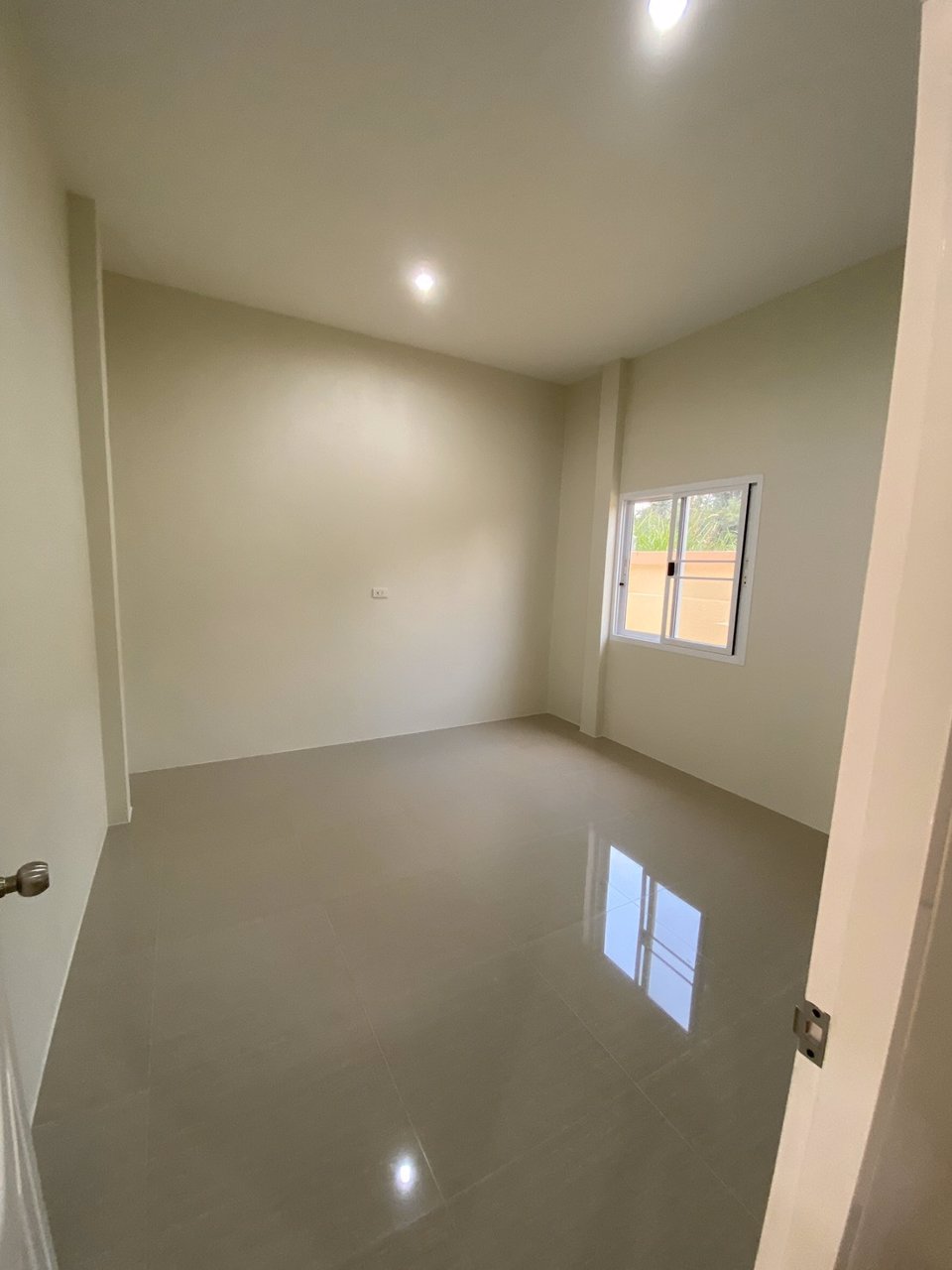 ขายบ้านกิรณา-นิคมพัฒนาซอย-8-กว้างใหญ่ดีไซน์สวย-ใช้วัสดุเกรด-a-ทุกอย่าง-นิคมพัฒนา-ระยอง