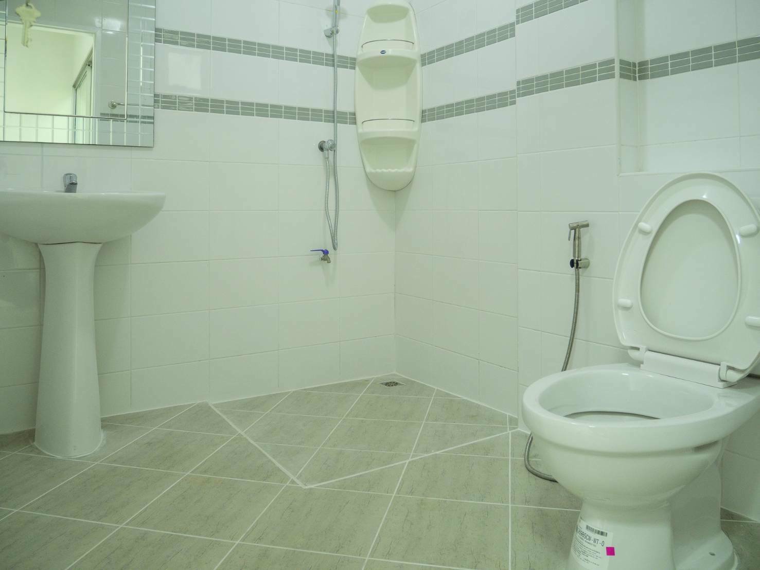 ขายด่วนทาวน์โฮม-3-ชั้น-พร้อมอยู่-เข้า-ออก-ได้หลายทาง