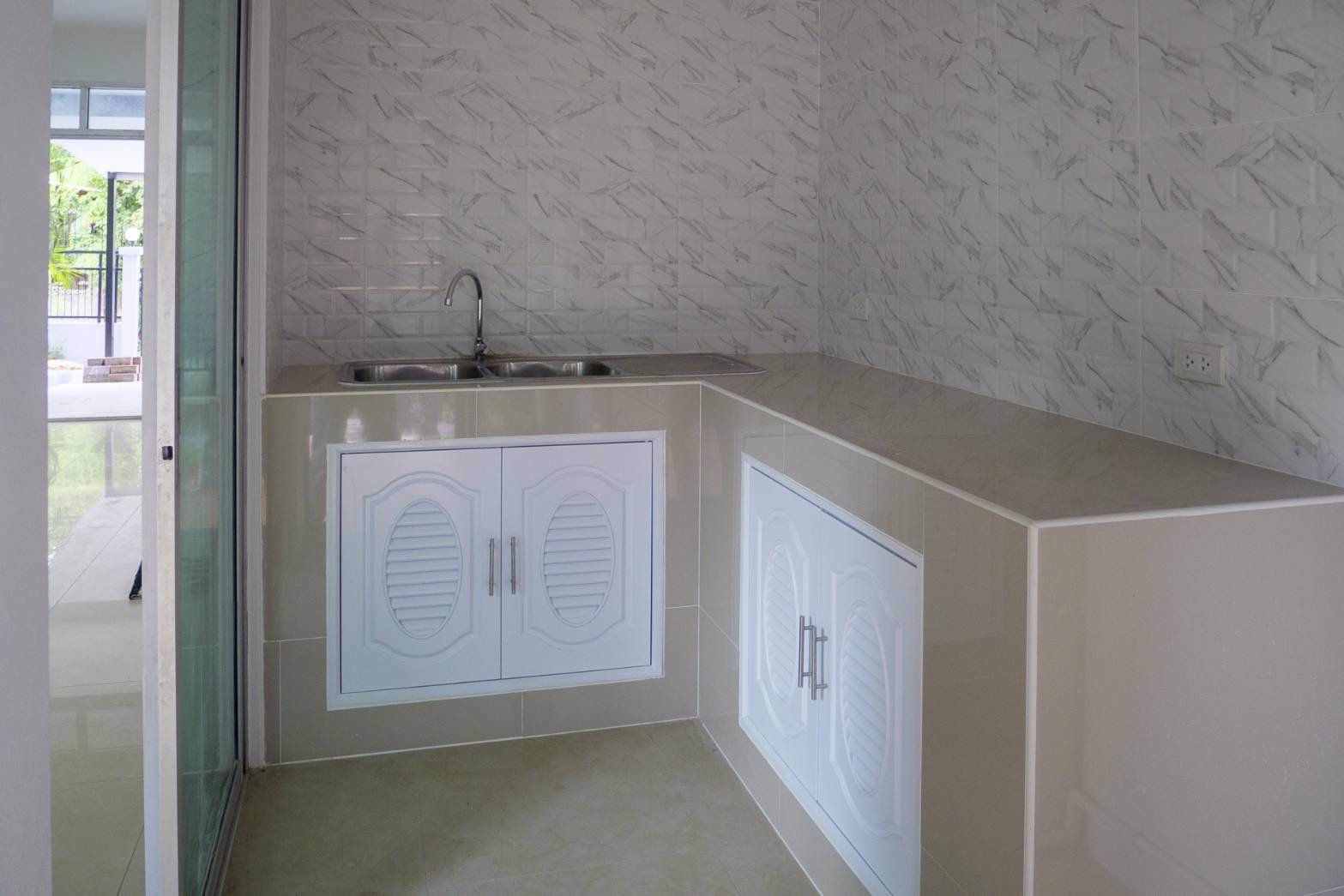 ขายด่วนทาวน์โฮม-3-ชั้น-พร้อมอยู่-เข้า-ออก-ได้หลายทาง