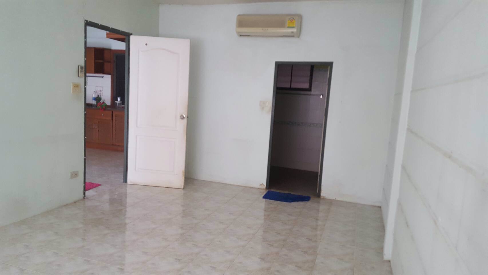 ให้เช่าบ้านเดี่ยวชั้นเดียว-3-ห้องนอน-2-ห้องน้ำ-พื้นที่-140-ตรว-ราคาเช่าเดือนละ-5500-บาท-ยังว่าง-