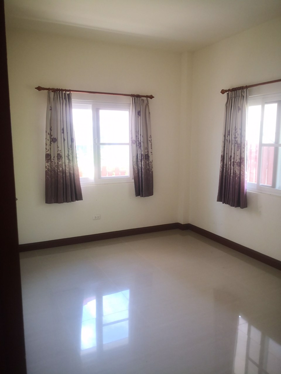 ให้เช่าบ้านเดี่ยวชั้นเดียว-3-ห้องนอน-2-ห้องน้ำ-พื้นที่-60-ตรว-ราคาเช่าเดือนละ-9000-บาท