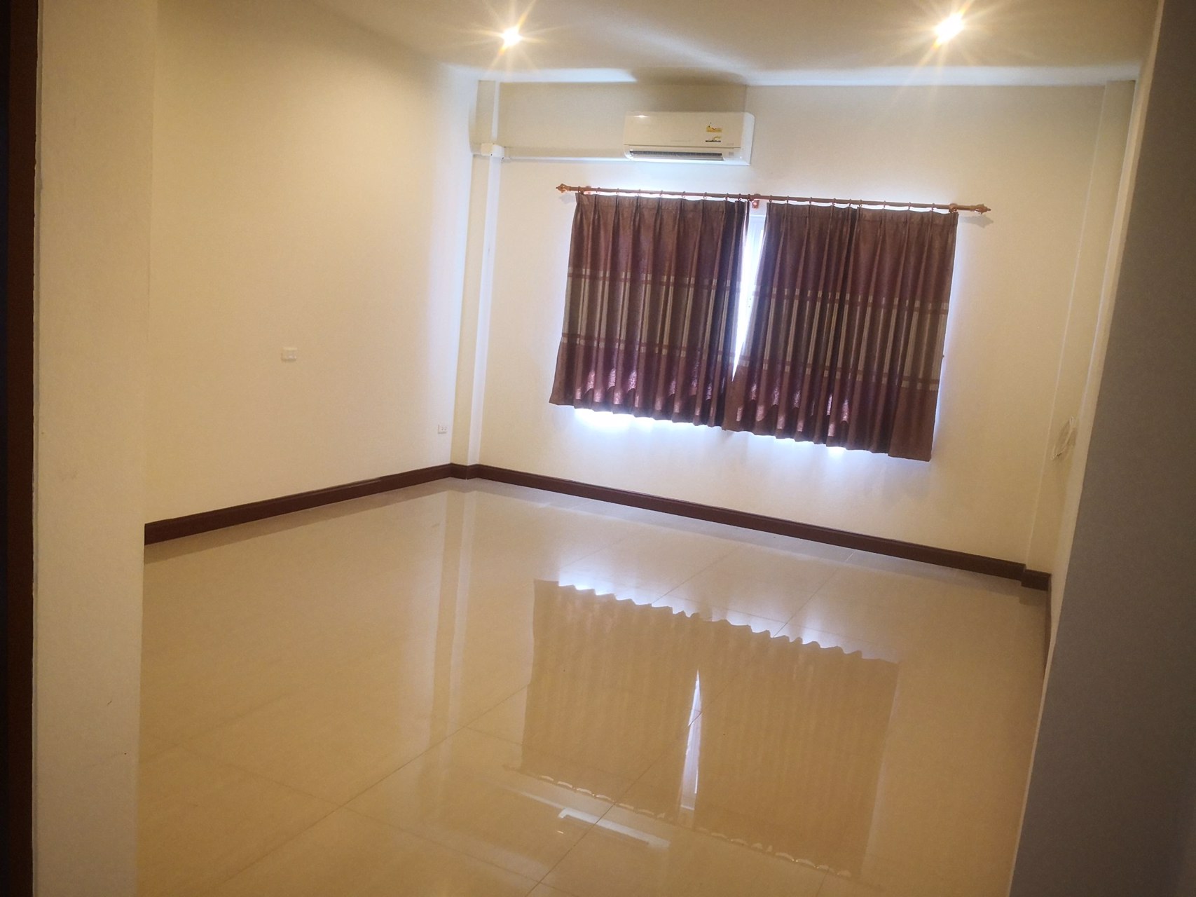 ให้เช่าบ้านเดี่ยวชั้นเดียว-3-ห้องนอน-2-ห้องน้ำ-พื้นที่-60-ตรว-ราคาเช่าเดือนละ-9000-บาท