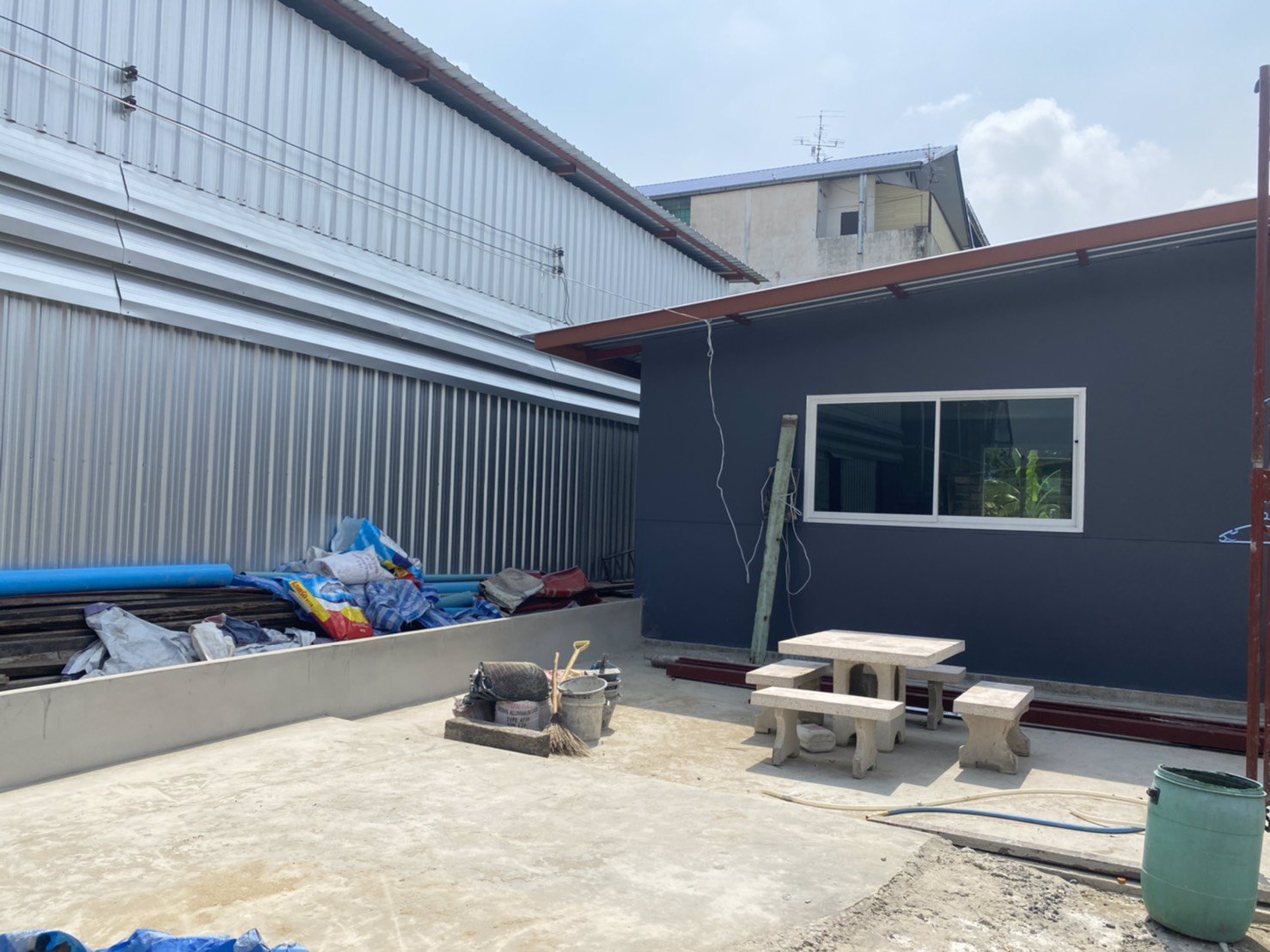 ปล่อยให้เช่า-หรือ-พักอาศัยได้-ราคา7000-เดือน-ใกล้ตลาดเอซีคลอง4