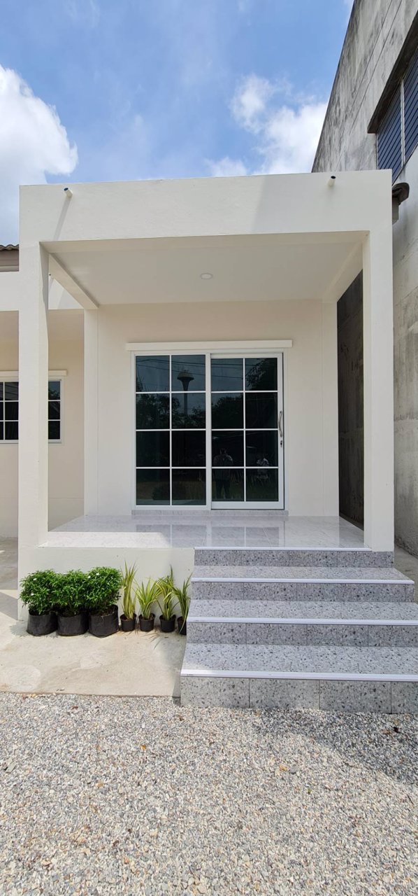 ขายด่วน-บ้านเดี่ยว-ชั้นเดียว-ซื้อ-ถูกกว่าเช่า-เริ่มต้นผ่อนเพียง-5000฿-ด