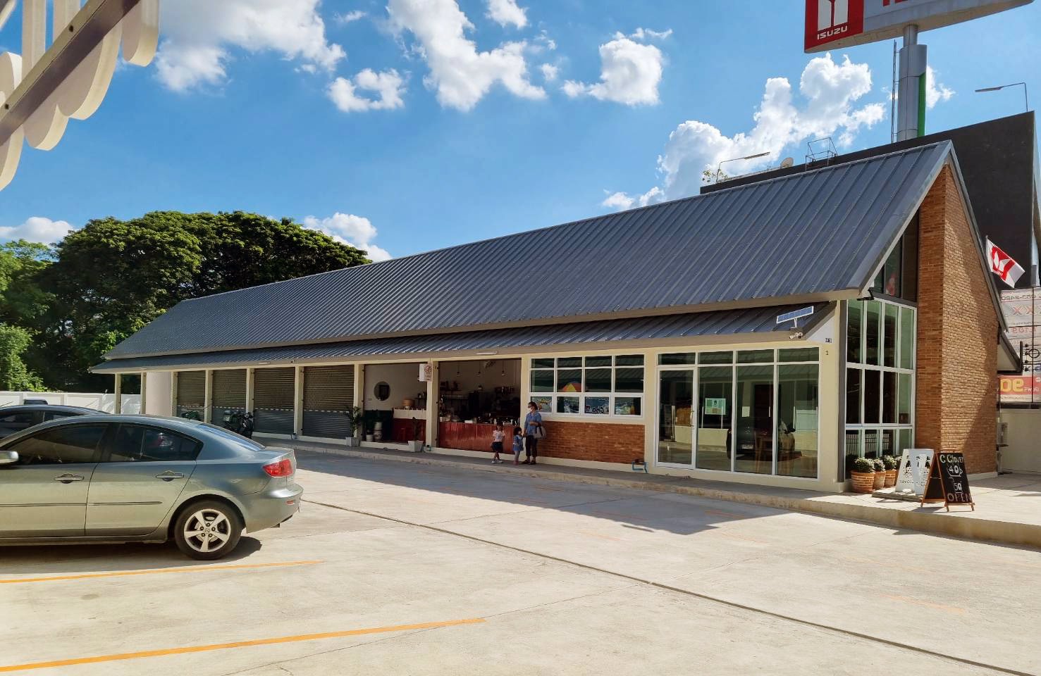 โครงการพลาซ่า-c-park-เชียงใหม่-ให้เช่าร้านค้า-30-ตรม-ตรงข้าม-โรงเรียนปริ้นซ์รอแยลส์วิทยาลัย