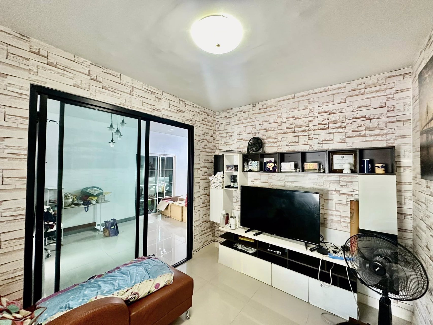 ขายด่วน-อารียา-เดอะคัลเลอร์ส-ติวานนท์-เฟส-5