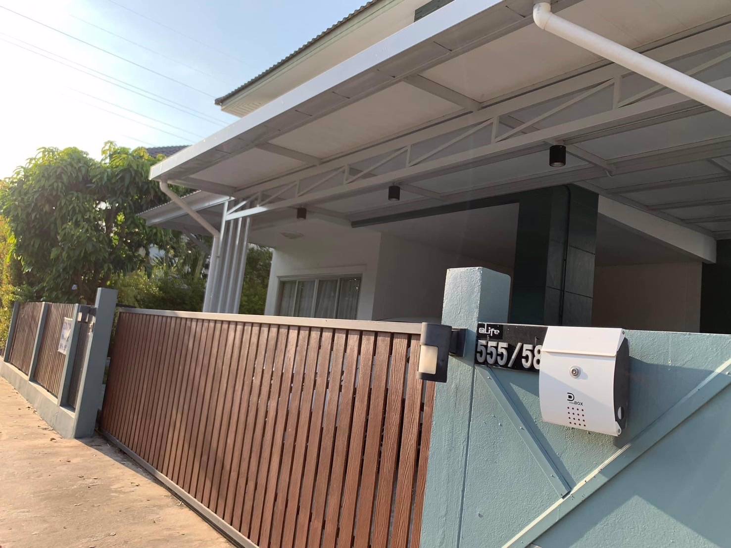 ขายบ้านเดี่ยว-2-ชั้น-หมู่บ้าน-life-exclusive