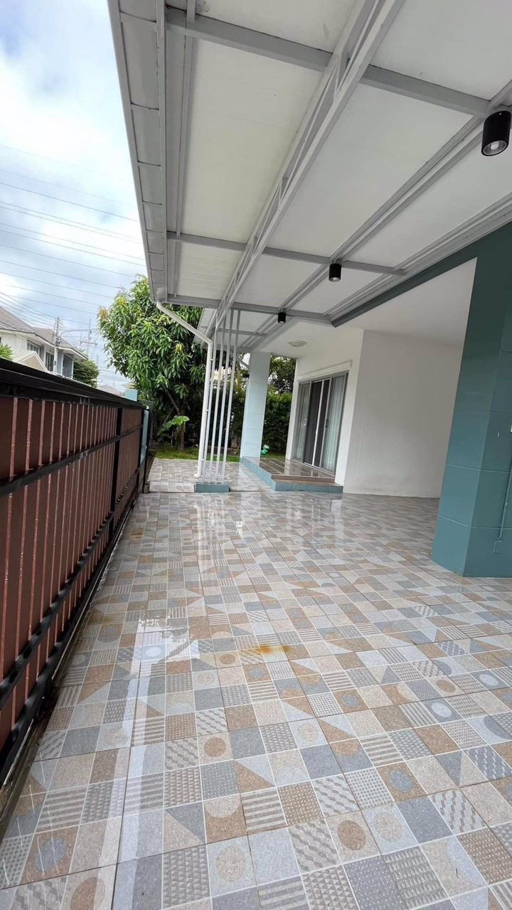 ขายบ้านเดี่ยว-2-ชั้น-หมู่บ้าน-life-exclusive