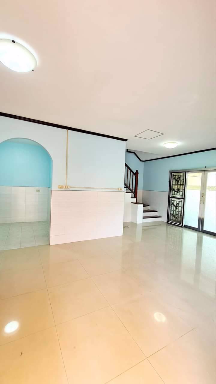 ขายทาวเฮ้าส์-2ชั้น-หลังมุม-จอดรถได้หลายคัน-ถนนกว้าง-เดอะคอนเนค3