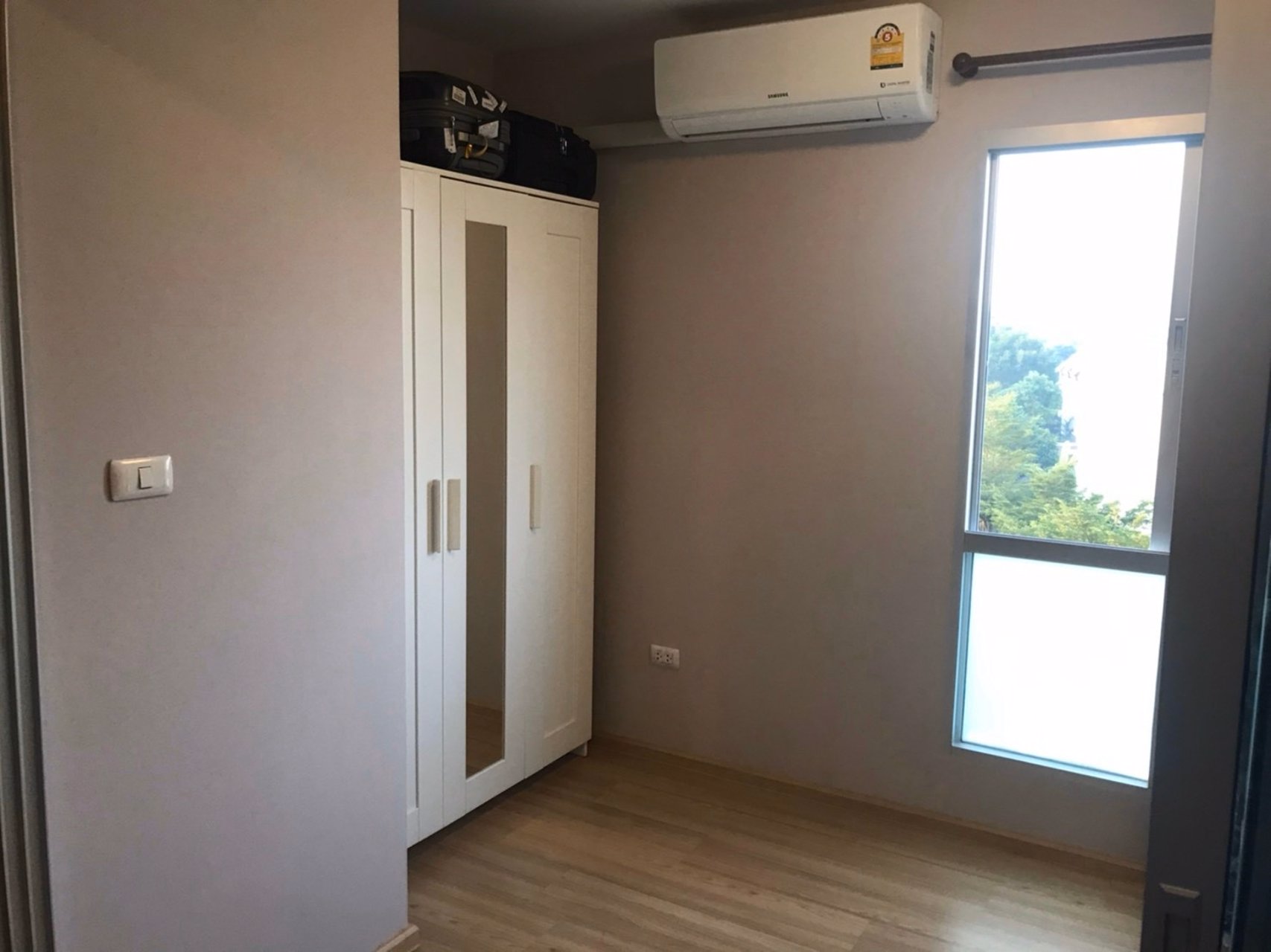 ขาย-พลัม-คอนโด-แจ้งวัฒนะ-เฟส-1-พร้อมเฟอร์-พร้อมเข้าอยู่