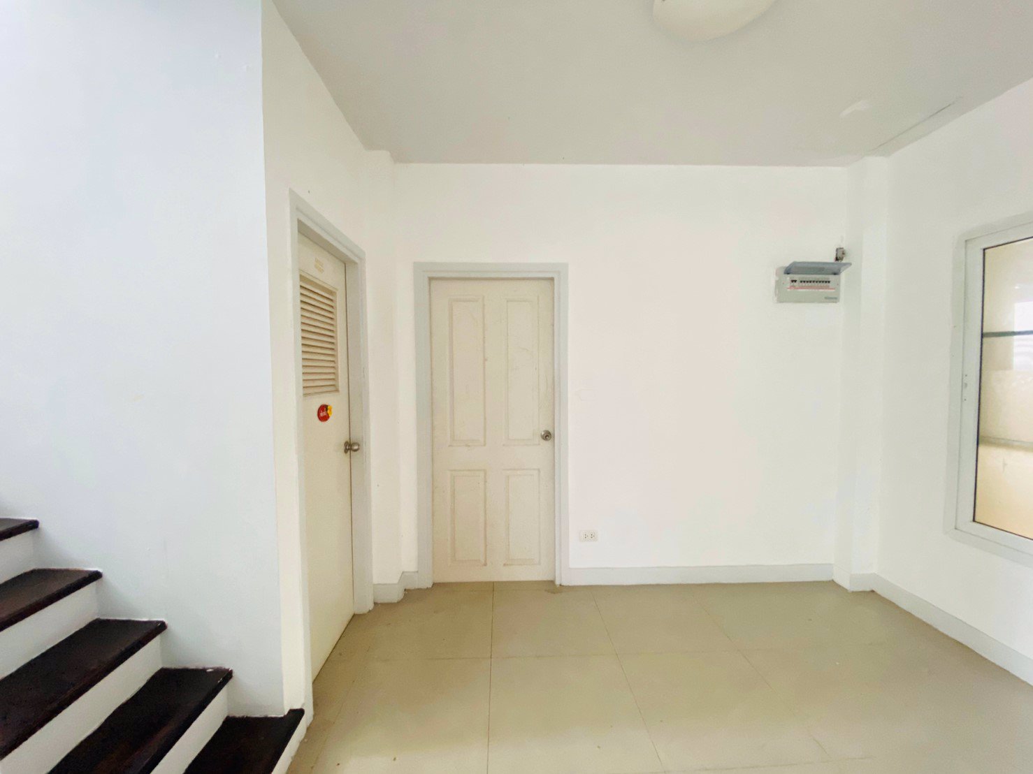 ขาย-บ้านเดี่ยว-2-ชั้น-หมู่บ้านสิริกานต์-3-หลังมุม-ซอยวัดลาดปลาดุก