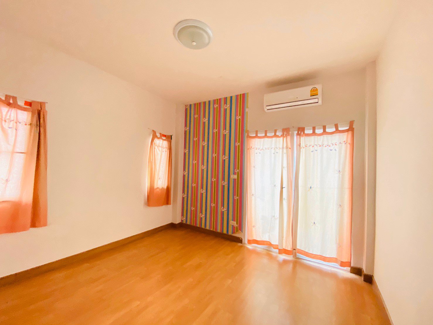 ขาย-บ้านเดี่ยว-2-ชั้น-หมู่บ้านสิริกานต์-3-หลังมุม-ซอยวัดลาดปลาดุก