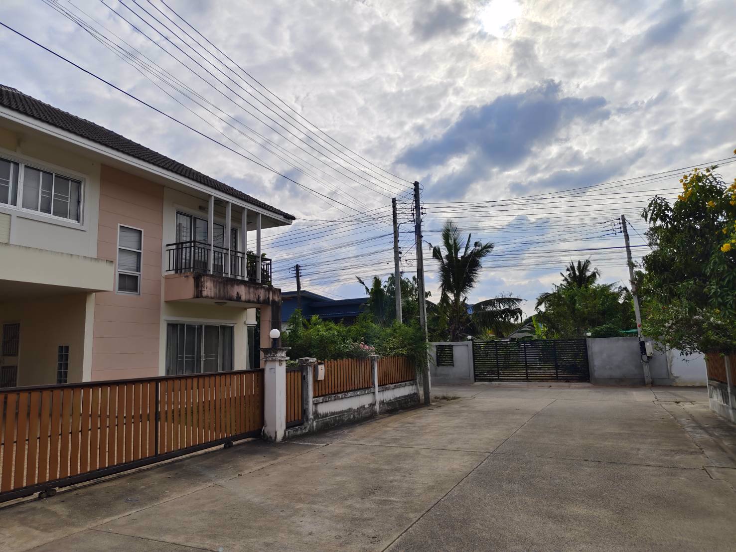 ขายบ้านเดี่ยว-2-ชั้น-หมู่บ้านพีแลนด์-บ้านใหม่-นครราชสีมา