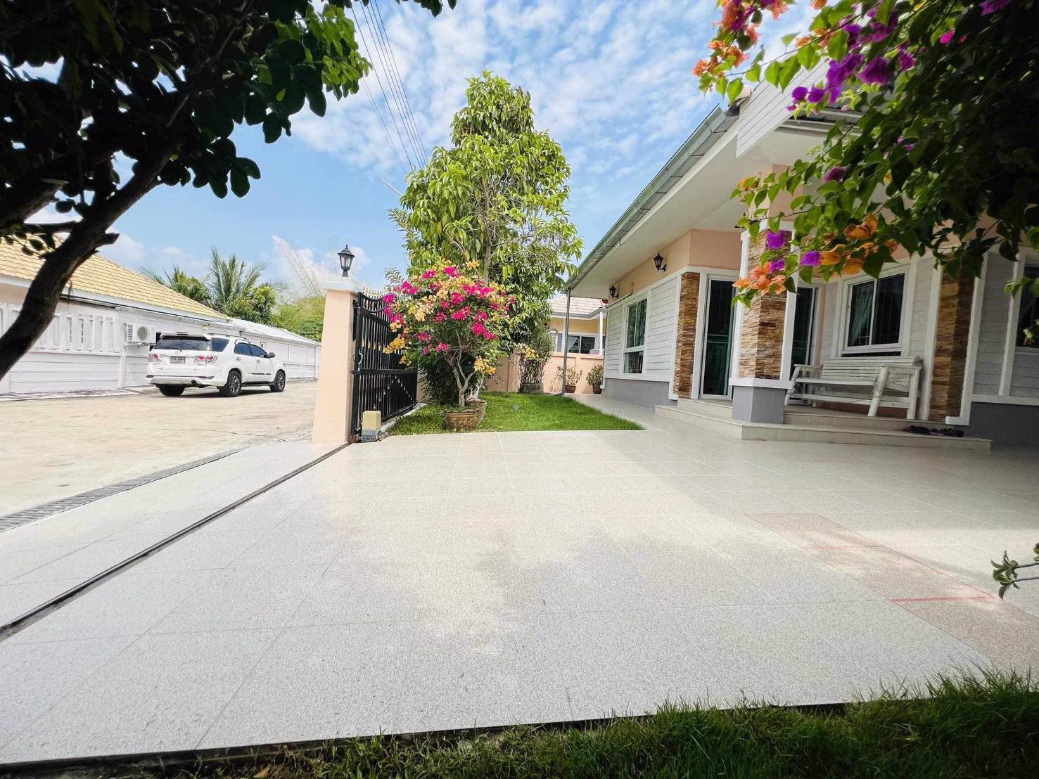 quick-sell-3-bedrooms-2-bathrooms