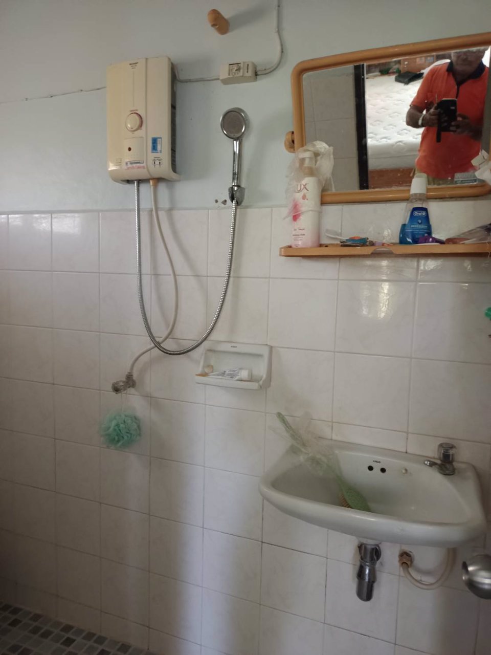 ขายบ้านสไตล์ยุโรป-ทรงสเปน-พร้อมที่ดิน-75-ตรว