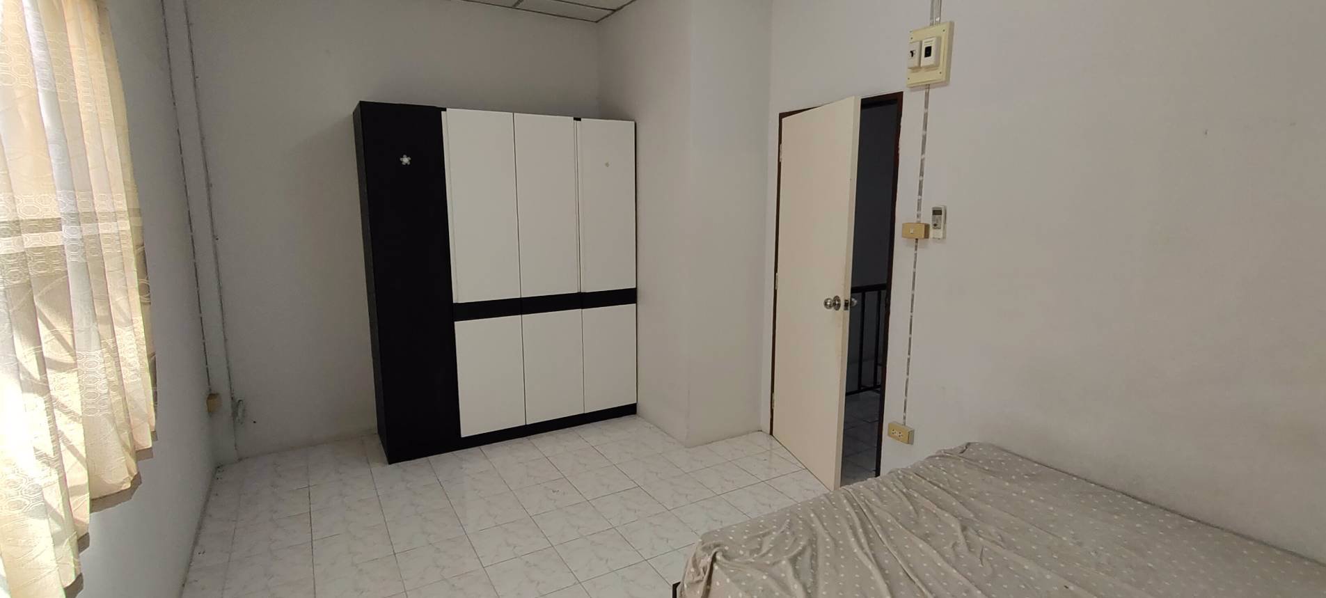 ขายด่วนบ้าน-ทาวน์เฮ้าส์-ทำเลทองซอยสดใส-ติด-มบูรพา-ต่ำกว่าราคาตลาด-1790000-บาท-เจ้าของขายเองราคา