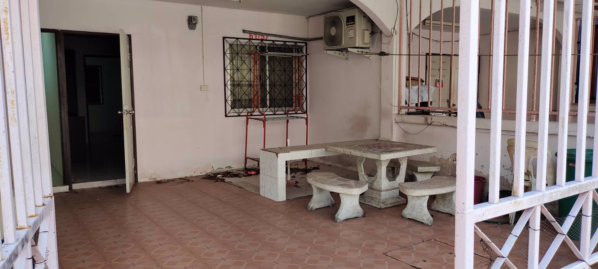 ขายด่วนบ้าน-ทาวน์เฮ้าส์-ทำเลทองซอยสดใส-ติด-มบูรพา-ต่ำกว่าราคาตลาด-1790000-บาท-เจ้าของขายเองราคา