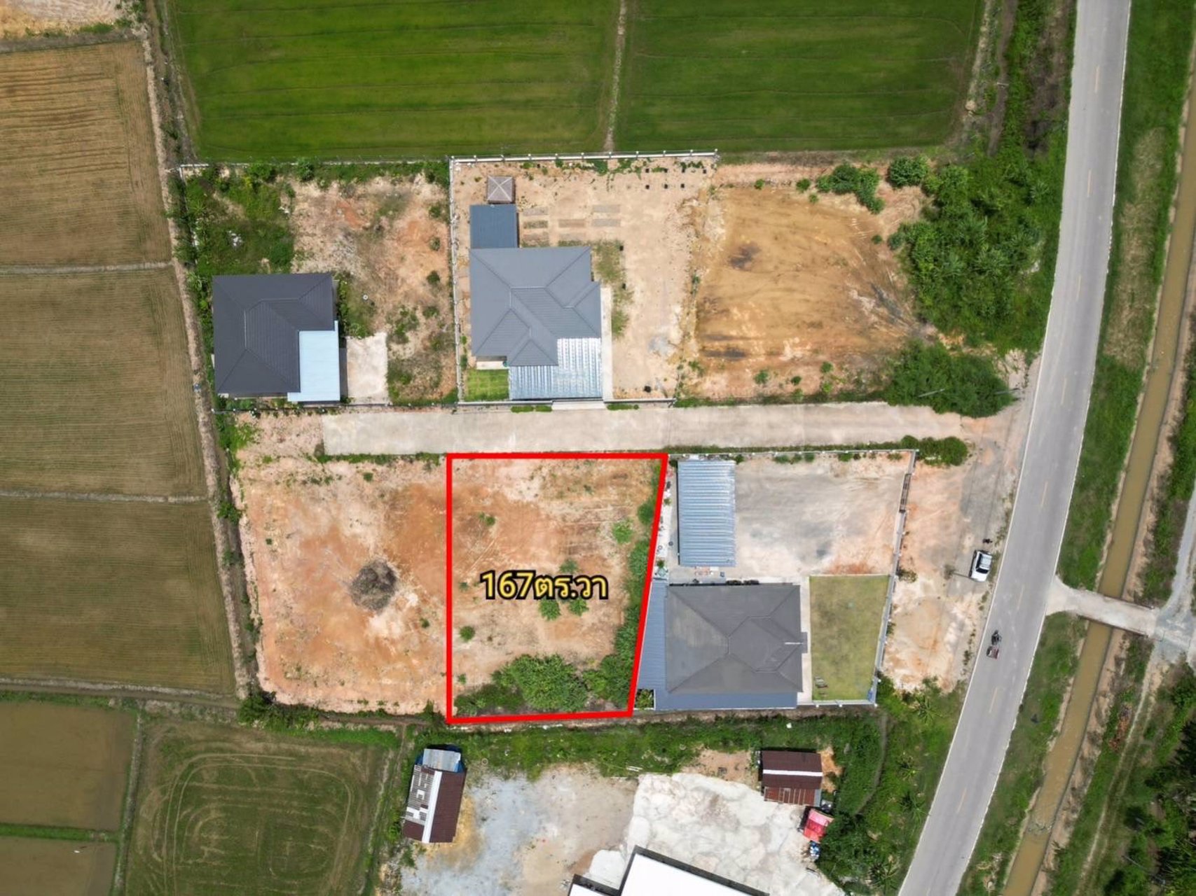 ขายที่ดินโฉนดครุฑแดง-เนื้อที่่-1673-ตรวา