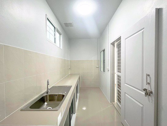 ทาวน์โฮมใหม่-ใกล้-bts-สายหยุด-บ้านใหญ่-ราคาไม่แพง