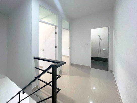 ทาวน์โฮมใหม่-ใกล้-bts-สายหยุด-บ้านใหญ่-ราคาไม่แพง