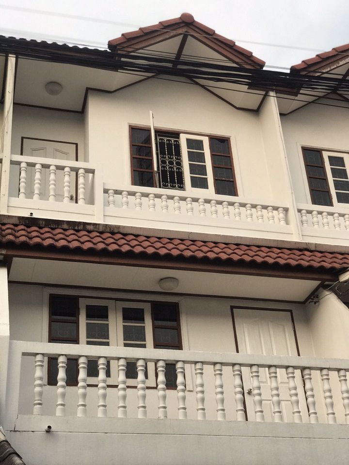 ทาวเฮ้าส์-ให้เช่า-ใหม่เอี่ยม-หมู่บ้านสินทวีแกรนวิลเลจ-3-ชั้น-3-ห้องนอน-3-ห้องน้ำ-