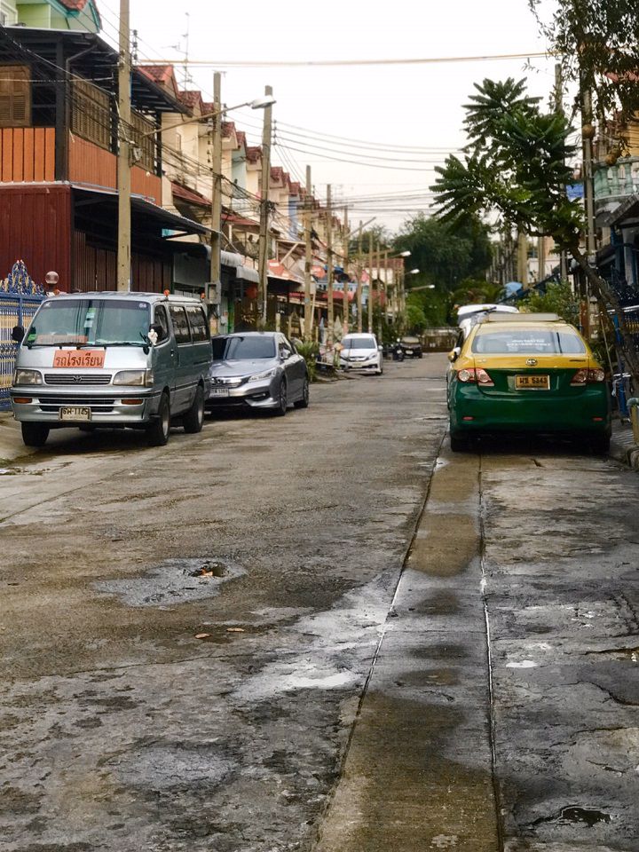 ทาวเฮ้าส์-ให้เช่า-ใหม่เอี่ยม-หมู่บ้านสินทวีแกรนวิลเลจ-3-ชั้น-3-ห้องนอน-3-ห้องน้ำ-