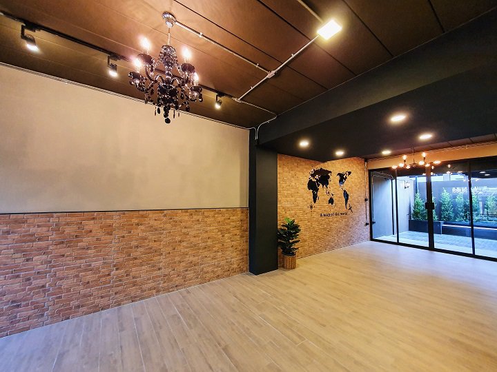 ขายทาวน์เฮ้าส์-2-ชั้น-365-ตรว-รีโนเวทใหม่ทั้งหลัง-ซลาดพร้าว-41-ปากซอยติดกับรถไฟฟ้า