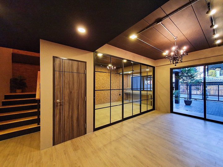 ขายทาวน์เฮ้าส์-2-ชั้น-365-ตรว-รีโนเวทใหม่ทั้งหลัง-ซลาดพร้าว-41-ปากซอยติดกับรถไฟฟ้า