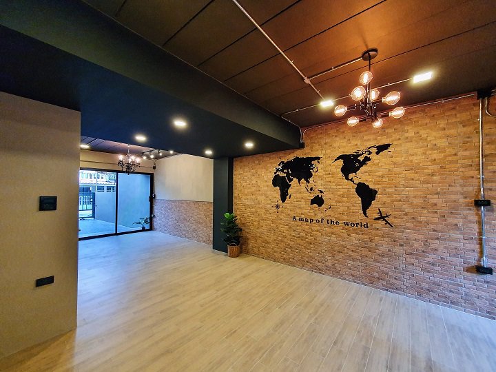 ขายทาวน์เฮ้าส์-2-ชั้น-365-ตรว-รีโนเวทใหม่ทั้งหลัง-ซลาดพร้าว-41-ปากซอยติดกับรถไฟฟ้า