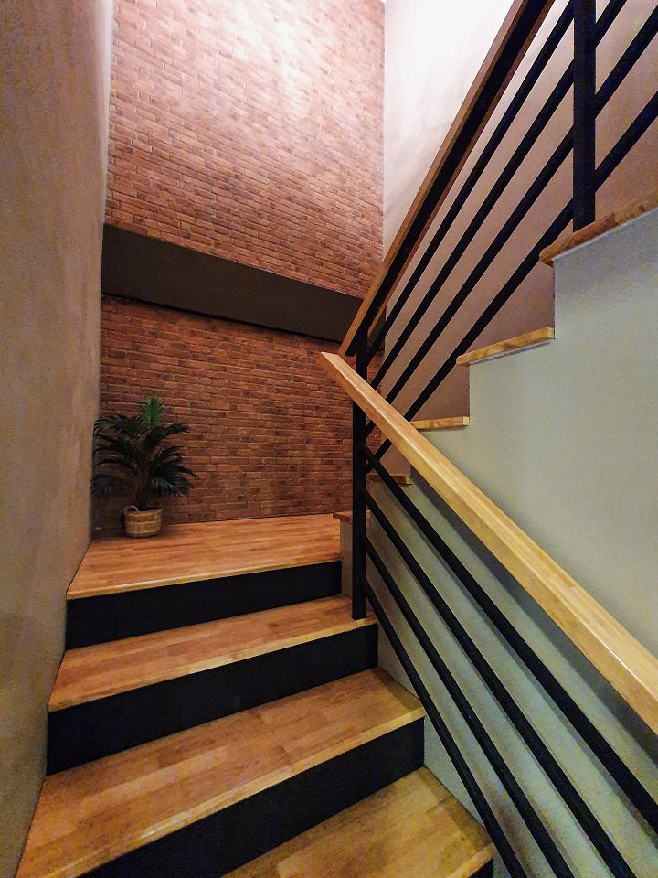 ขายทาวน์เฮ้าส์-2-ชั้น-365-ตรว-รีโนเวทใหม่ทั้งหลัง-ซลาดพร้าว-41-ปากซอยติดกับรถไฟฟ้า