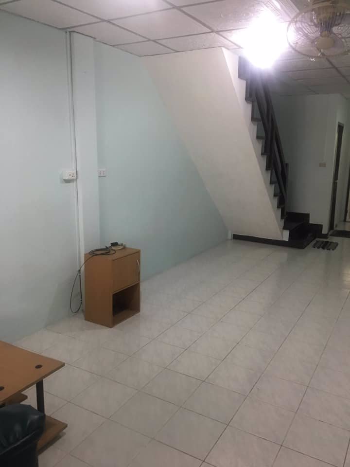 ขายทาวน์เฮ้าส์-2-ห้องนอน-ใน-คูคต-ลำลูกกา-โครงการ-ไดมอนด์วิลล์-1-