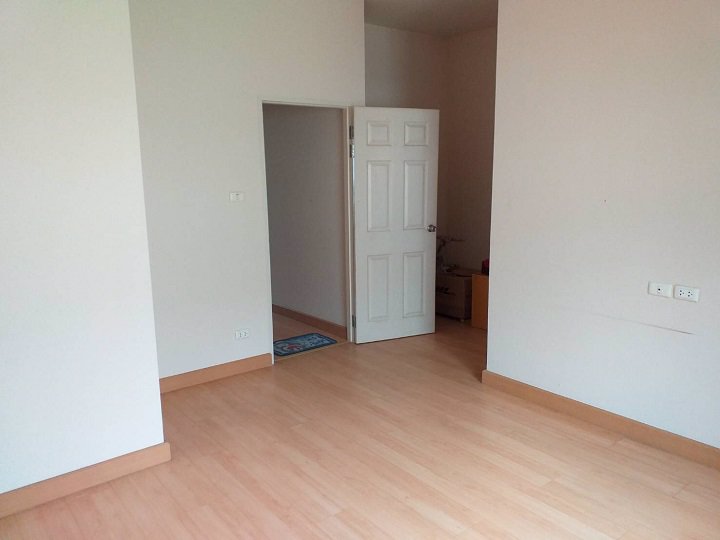 ขายทาวน์เฮ้าส์-หมู่บ้านปริญลักษณ์-ไลท์-พระราม-5-ราชพฤกษ์-เมืองนนทบุรี