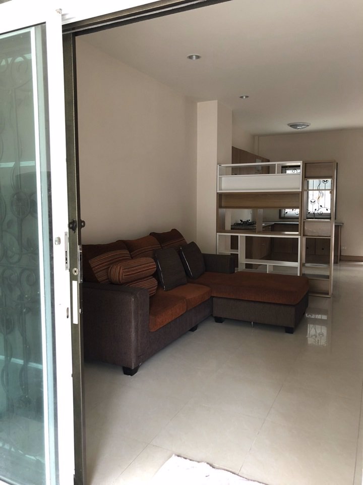 ขายทาวน์เฮ้าส์-หมู่บ้านปริญลักษณ์-ไลท์-พระราม-5-ราชพฤกษ์-เมืองนนทบุรี