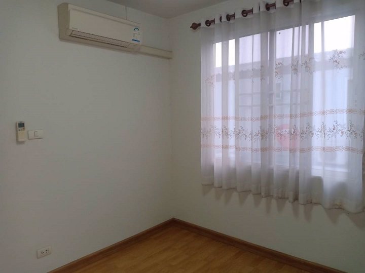 ขายบ้าน-2-ชั้น-ทาวน์โฮม-ทำเลทองแปลงมุม-หลักหก-จปทุมธานี