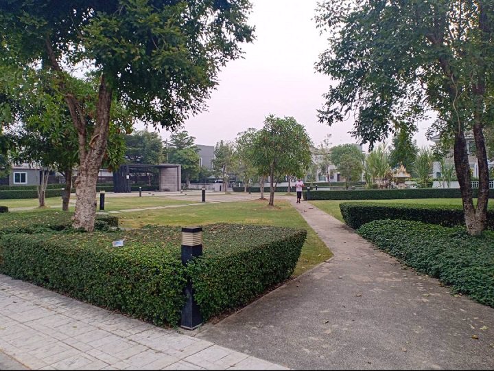 ขายบ้าน-2-ชั้น-ทาวน์โฮม-ทำเลทองแปลงมุม-หลักหก-จปทุมธานี