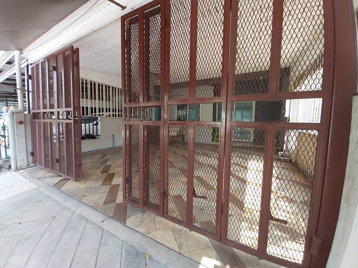 ขายบ้าน-2-ชั้น-ทาวน์โฮม-ทำเลทองแปลงมุม-หลักหก-จปทุมธานี