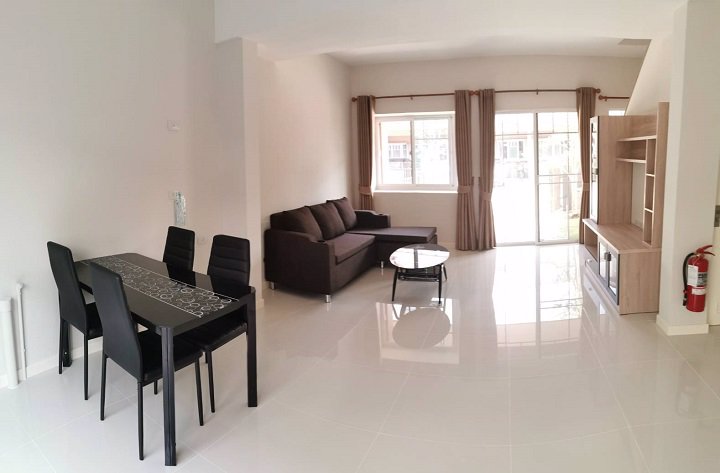 บ้านว่างให้เช่า-ทาวน์โฮม-2-ชั้น-โครงการอินดี้รังสิต-คลองสอง-ปทุมธานี