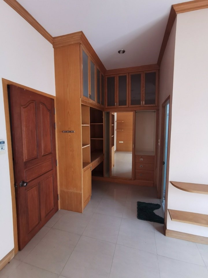 ให้เช่าทาวน์เฮ้าส์-3-ห้องนอน-ใน-ลาดพร้าว-71-แอร์-5-ตัว