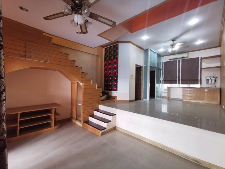 ให้เช่าทาวน์เฮ้าส์-3-ห้องนอน-ใน-ลาดพร้าว-71-แอร์-5-ตัว