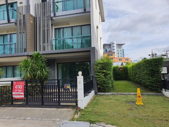 ขายบ้านทาว์โฮมแสนสิริทาวน์อเวนิวโคโคส-3-ชั้น-ซอย-พระราม-2-50-ซอยวัดกำแพง-